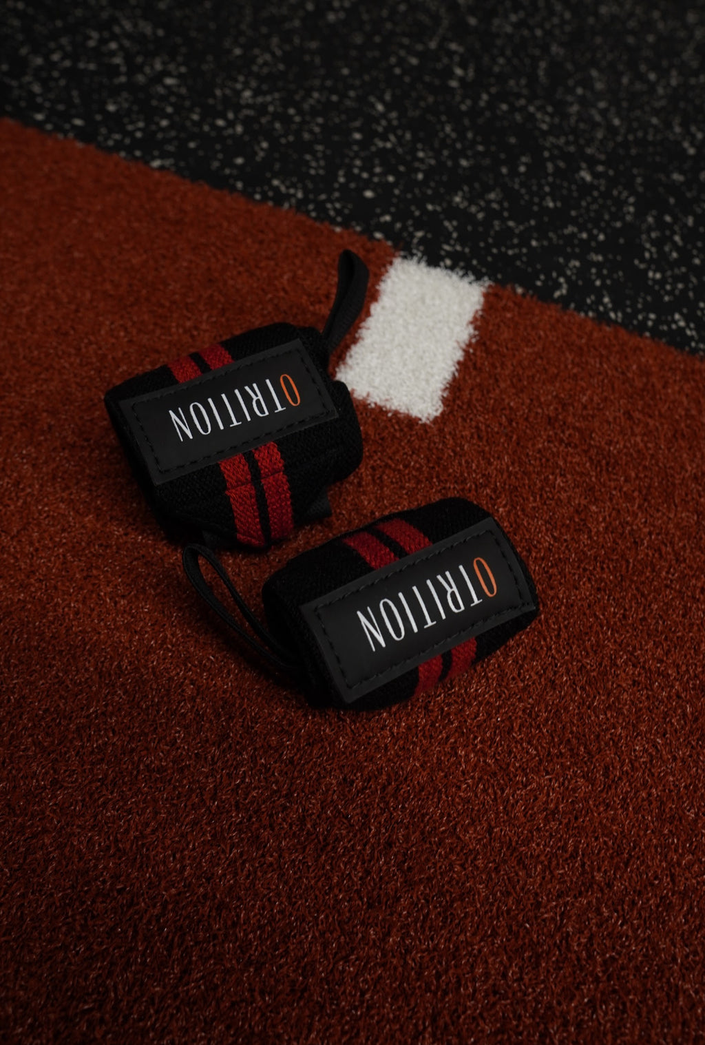 O wrist wraps